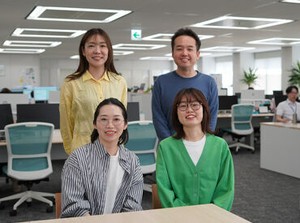 20～40代スタッフ活躍中！
経験豊富で優しい先輩が時間をかけて丁寧にお仕事を教えます♪