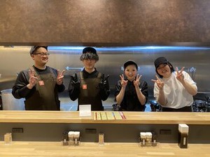 主婦(夫)さんはもちろん、
土日や夕方に働きたい学生さんやフリーターさんもウェルカム！