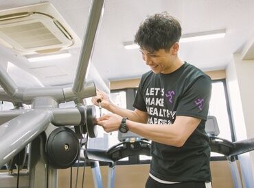 東野駅より徒歩1分の勤務地だから、
雨の日でも濡れずに通えてラクラク♪
仕事終わりにショッピングや食事にも行けます◎