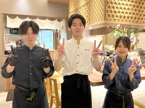 学校・ご家庭etc…『本業を大事に』できる職場が萬野屋！
理解してくれる店長だから、バイトも私生活も両方頑張れます★