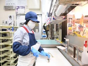 ≪簡単なことからスタート≫
慣れるまでしっかりサポートします◎
身についたスキルは家庭でも活かせる♪