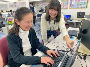 ＼20～40代のスタッフばかり／
だから何でも話やすいフランクな環境♪
働きながら、これからの役にたつスキルが学べます◎