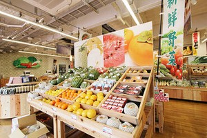 「下妻マルシェ」で楽しく働こう♪
店内には名産品がたくさん☆
未経験や初バイトの方も大歓迎◎
一緒に茨城を盛り上げよう！