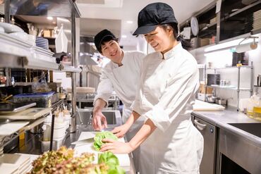 キッチンのお仕事が初めてでも大丈夫◎
充実した研修あり！テキストや動画でいつでも復習できるから安心です♪