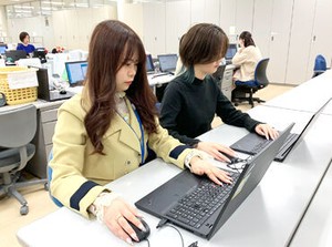 駅から徒歩圏内◎
髪色ネイルなどオシャレOK！
20～50代女性活躍中★
履歴書不要＆web面接でラクラク♪