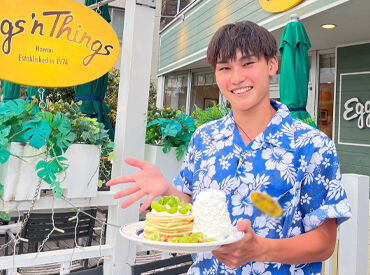 メディアでも話題のお洒落なお店♪和気あいあいとした職場で先輩Staffがイチからお仕事を伝授し��ますよ！