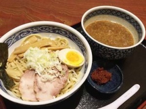 ≪未経験大歓迎≫
飲食でバイトしたことない方も
バイトデビューの方も大歓迎です!
仕事終わりにはおいしい”まかない”も・・・