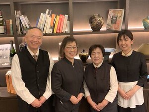＊朝食のビュッフェスタッフ＊
未経験さん大歓迎♪
皆さん穏やかで優しい方ばかり！
できることから始めていきましょう♪