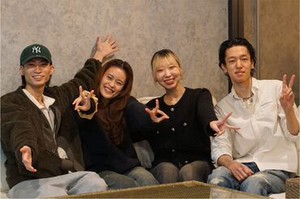 暖炉やテラス席もあるおしゃれな空間
SNSでも話題のいまどきカフェで楽しく働きましょう！