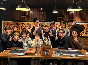 まずは笑顔でお客様に挨拶ができればOK！
あなたの習熟度に合わせて少しずつ教えます◎
ゆっくりと業務を覚えていきましょう♪