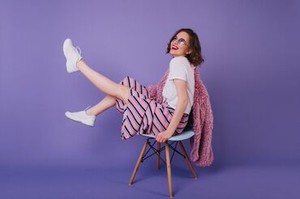 ﾟ*｡☆ NEWスタッフ募集 ☆。*ﾟ
人気ブランドTIARAでアパレル販売
◆20代～30代女性STAFF活躍中◆
サンプル貸与あり◎