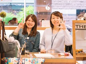楽しく自由に働ける雰囲気が自慢◎
特別な知識や経験は必要ありません！
お客様に喜んでもらえる接客をお願いします♪