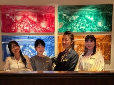 アメリカ発祥のお店ならでは★おしゃれも楽しみながら働ける
・ネイルOK（派手でなければ◎）
・髪色自由（金髪OK/社内規定有）