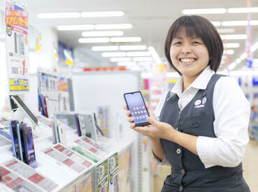 スマホ・家電の知識がなくても大丈夫♪
スタッフの90％が未経験スタート！
充実した研修＆手厚いサポートがあるから安心◎
