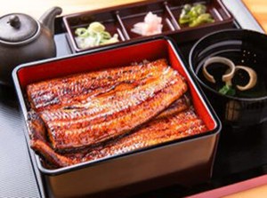 ＜未経験歓迎＞
おいしいうな重を1000円代から気軽に食べられるお店♪
落ちついた雰囲気の中で働きたい方にピッタリです◎