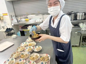 盛付けや炒め物を作ったりなど...
サポートメインのお仕事♪
まずは簡単なことから始めましょう◎