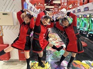 風通しの良い職場なので、
チームワークを大切にしながら働けます◎
スタッフ同士の仲も良いため、
新しい友人ができることも♪