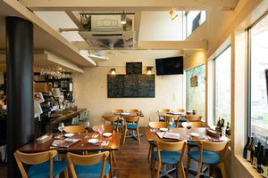 おしゃれな空間で楽しくゆったり働けます★
新しい友達もきっとできますよ♪
ランチ帯と夜帯のホール募集です！！