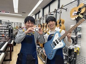 仲間と一緒に学びながら
楽しみながら働けます♪
＼アルバイトデビューも大歓迎／