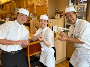 バイトをお探しなら…
日数・時間帯の融通が利く【トリトン】へ♪
海鮮丼の賄いもありますよ◎