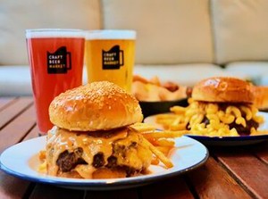給与以外にインセンティブのチャンスも♪
[1日の売上目標達成]でアルバイトさんももらえる!!
団結力もやる気もUPな環境です★!