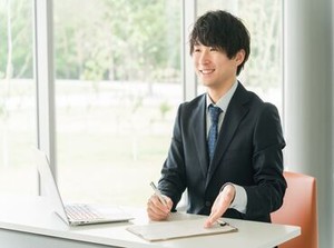 【未経験からのチャレンジ応援】
経験や知識は一切不要！
とにかく人柄重視の採用です♪
お気軽にご応募下さい◎