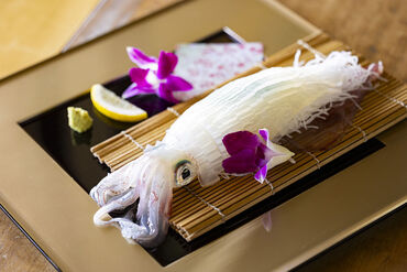 【まかない1食100円】
定番の定食から、ときたま…
激ウマな海鮮も食べれると大好評♪
美味しいもの好きにはたまらない◎