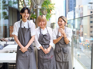 <20～30代のスタッフが多数活躍中！>
平日のお昼のみなど、スポットで勤務できる方
主婦(夫)さんも歓迎します♪