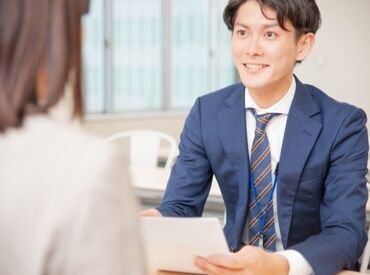 登録会はWEB・来社から選べます！
履歴書のご用意は不要◎
スマホからWEBでフォーム入力⇒登録簡単♪
※画像はイメージ