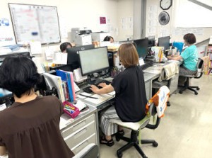 お仕事の流れはたった2ステップ◎
電話対応をして、パソコンに内容を入力！
未経験の方も始めやすいお仕事です♪