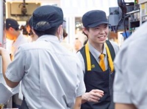 駅からすぐの好立地♪
大型商業施設内で働こう‼
通いやすいから続けやすい◎