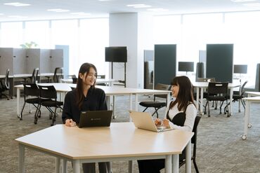 ＼ウレシイ在宅のお仕事！／
最初の2～3週間は出社して研修しますが、
慣れてきたらフルリモートに切り替えOK♪