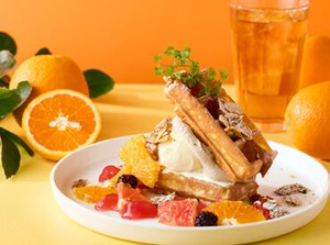 ★働きながら学べる環境
季節限定のパスタやスイーツが人気！
お茶の知識や、おいしい紅茶の淹れ方もマスターできます。