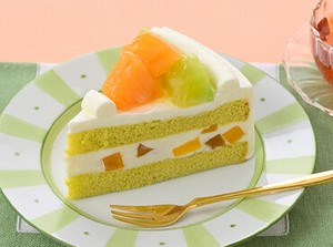 ＼"スイーツ好き"にはたまらない特典／
季節のフルーツを使ったケーキ、
大人気のシュークリームを割引でお得にget★