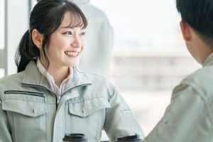 空調完備の快適な職場!
男女活躍!残業が1日2～3h程度あるので
安定して高収入を目指したい方にぴったり!
※写真はイメージです
