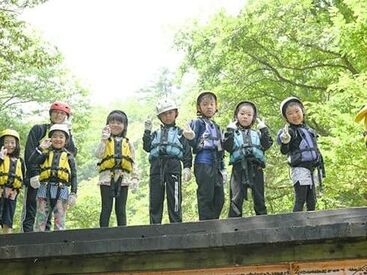 "子どもが好き！"の気持ちがあればOK◎
現在幅広い年代の方が活躍中！
可愛い笑顔に囲まれて、楽しい時間を過ごしましょう♪