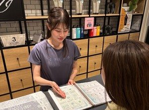 おしゃれなヨガスタジオで正社員★
スタッフ同士、助け合いながらお仕事できるので未経験の方でも安心です◎