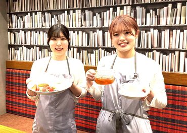 オシャレなパンケーキカフェ★*゜
出勤の度に気分があがる環境！
髪色自由であなたらしく働けます◎