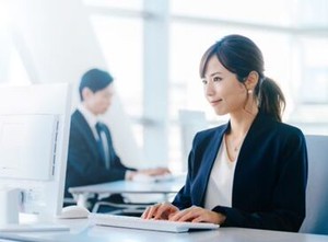 ＜新大阪駅 徒歩5分＞
交通費支給（規定あり）
日払い可（規定あり）
男女活躍！学歴不問！