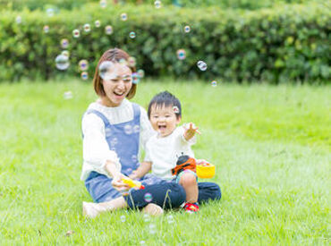 ★忙しいご両親に代わって子育てをサポート
お子さんの笑顔が何よりのエネルギーに♪
*お仕事はネットで簡�単登録！