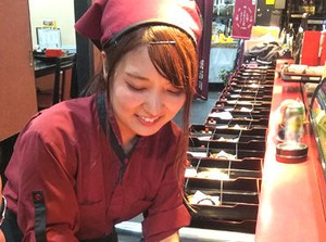 ☆久しぶりの大募集☆
ウレシイ給料手渡し/前払い！（稼働分）
オシャレもOK！
学生スタッフ活躍中♪