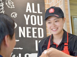 【WEBシフト】スマホで提出＆確認できるからとっても便利♪
1週間ごとの希望シフト制⇒プライベートもバイトも充実★経験者優遇!