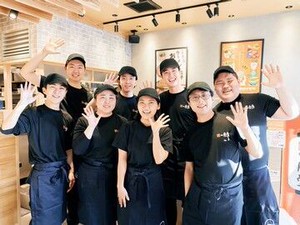 県内最大級のイオンモールに10月上旬オープン！
オープニング特別時給1,500円★
新しい仲間と一緒に秋バイトの準備を始めよう！
