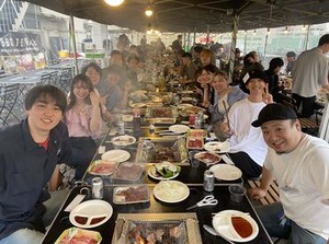 学生さん、主婦(夫)さん、ミドルさん
いろいろな年齢の方が活躍中♪
楽しく働きたい方や
新しい友達を作りたい方にオススメ★