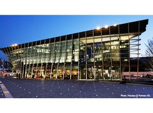 週3～5日までシフトは気軽に相談してください！

特に！
≪クローズタイムや土日祝希望の方≫
⇒大歓迎です♪
