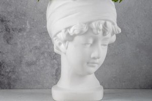 ﾟ*｡☆ NEWスタッフ募集 ☆。*ﾟ
人気洋菓子shop
・20～30代女性スタッフ活躍
・制服支給あり
・販売経験を活かせるお仕事♪