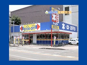 ＼経験や知識はなくてOK！／
商品のこともバイトを通して自然と身につきます♪
久しぶりのお仕事という方にもオススメ◎