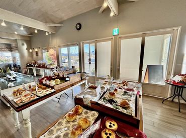 スタッフはほぼ全員が未経験スタート！
だからみんな親身になって相談に乗ってくれます♪
とっても温かく和やかな雰囲気です★