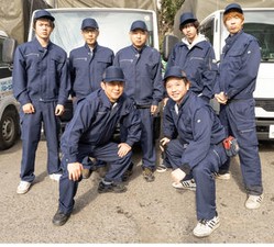 男性スタッフが活躍中の職場です！
分からないことがあれば何でも聞いてくださいね！未経験でも問題なし♪