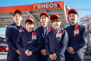 「車に興味がなかった」
そんな先輩スタッフも多いです♪
eラーニングで業務内容を学んだ上で、
現場研修を始めるのでご安心を☆